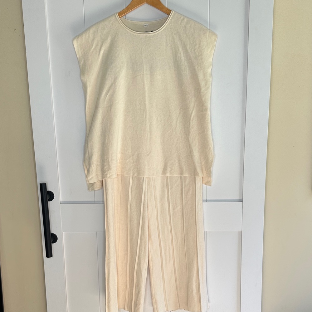 Cream Women's Top and Pants Set Size Small